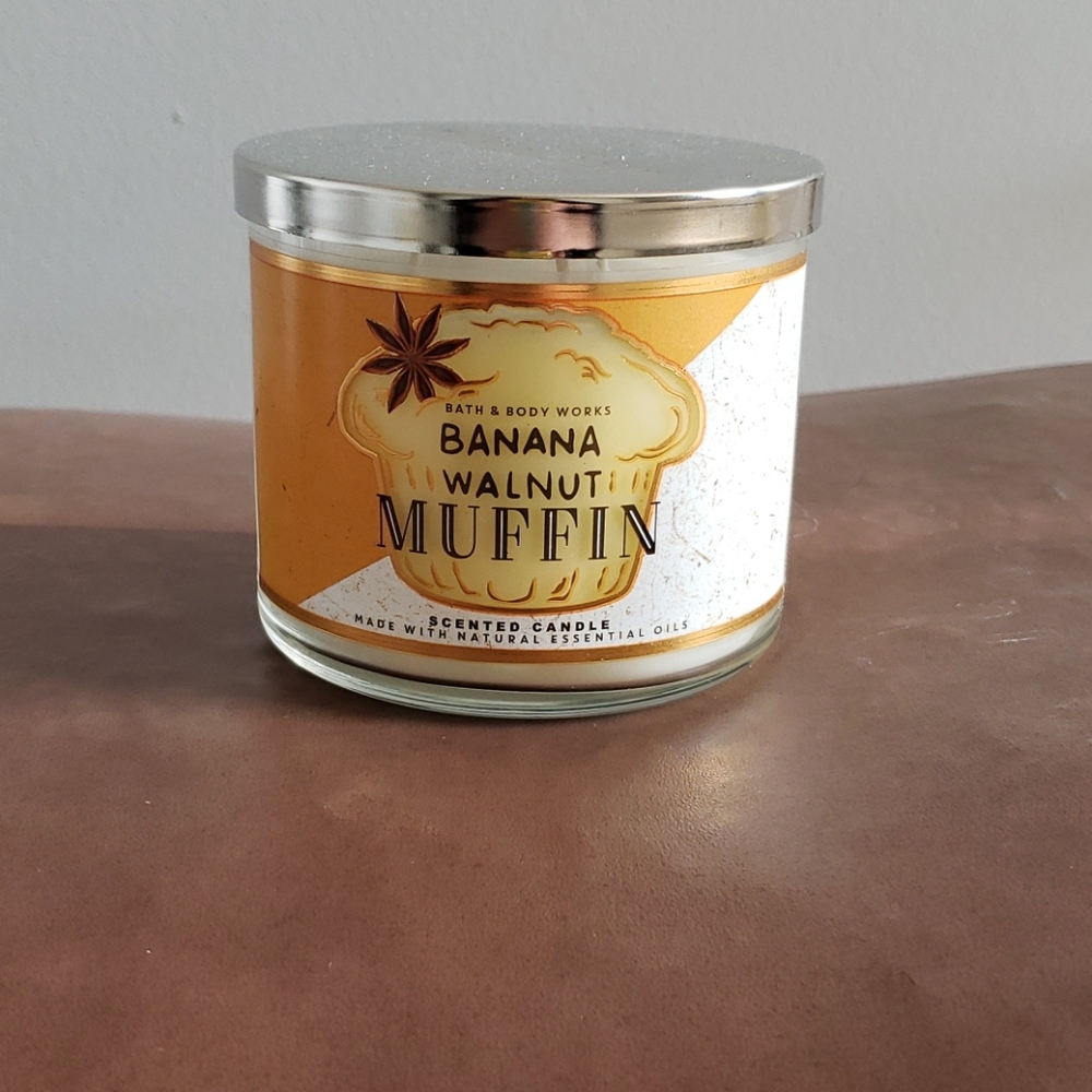 Bath and Body Works Banana Walnut Muffin Candle